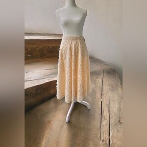 Among Women's A-Line Midi Skirt Feather Tassels Cream, size S